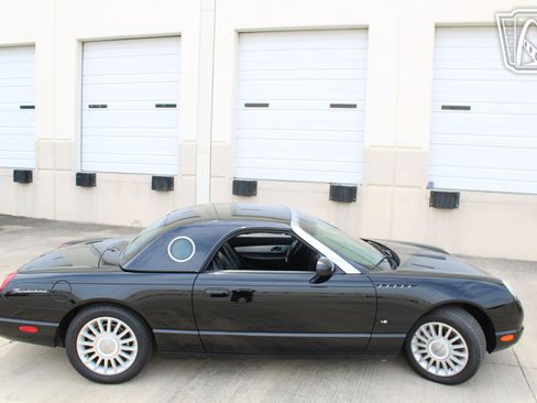 Used 2004 Ford Thunderbird RWD image 37