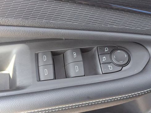 Used 2025 Chevrolet Blazer EV LT image 25