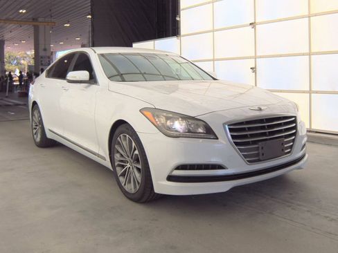 Used 2016 Hyundai Genesis 3.8 RWD image 4
