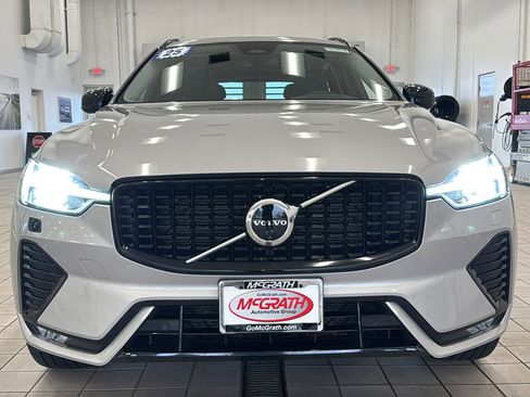 Used 2025 Volvo XC60 B5 Plus AWD/4WD image 10