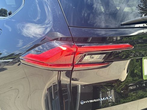 Used 2024 Toyota Grand Highlander AWD Hybrid image 12