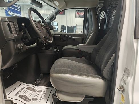 Used 2020 GMC Savana 2500 w/ Driver Convenience Package image 10