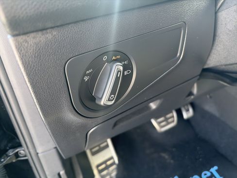 Used 2024 Volkswagen Tiguan SEL R-Line image 55