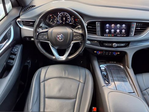 Used 2024 Buick Enclave Premium image 6