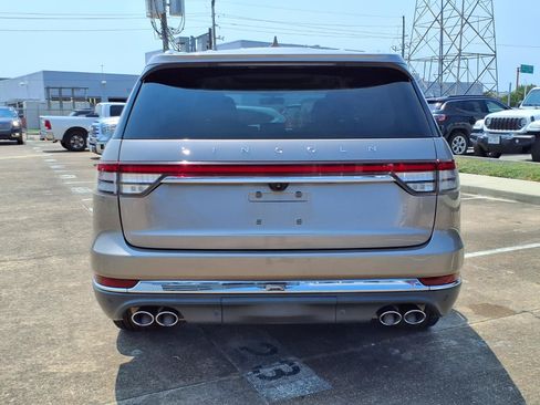 Used 2020 Lincoln Aviator Reserve w/ Equipment Group 202A AWD/4WD image 24