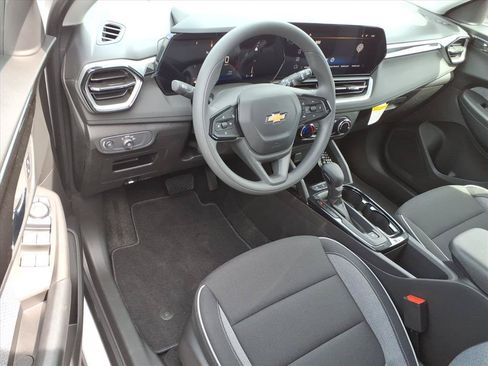 New 2026 Chevrolet TrailBlazer LS w/ LS Convenience Package FWD image 12