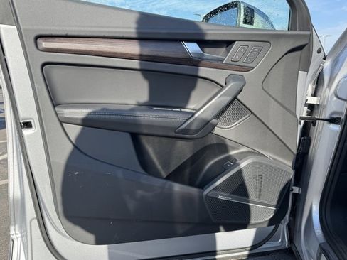 Used 2023 Audi Q5 2.0T Premium Plus w/ Premium Plus Package image 9