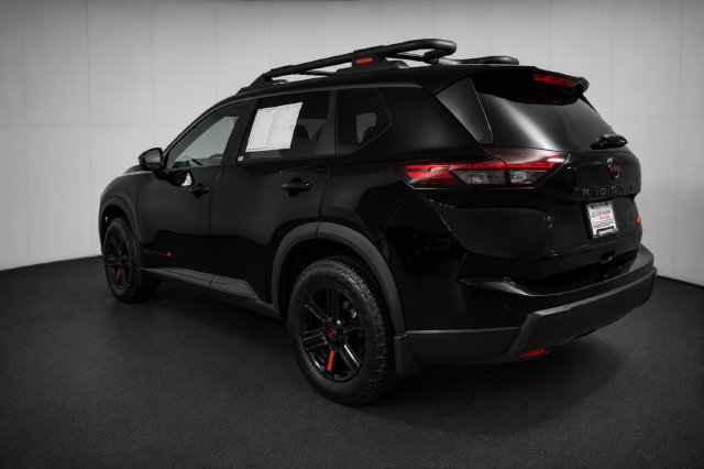 Certified 2025 Nissan Rogue SV AWD/4WD image 6