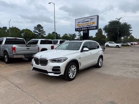 Used 2023 BMW X5 xDrive45e w/ Executive Package AWD/4WD image 3