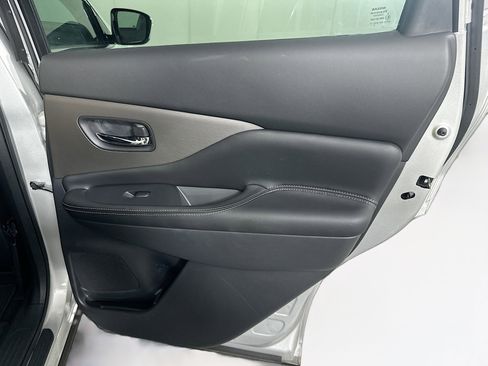 Used 2024 Nissan Murano SV image 28