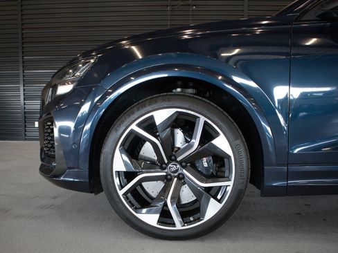 Used 2024 Audi RS Q8 AWD/4WD image 4