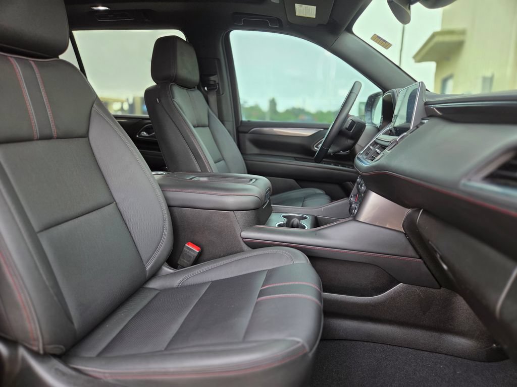 Used 2023 Chevrolet Suburban RST w/ Luxury Package RWD image 10