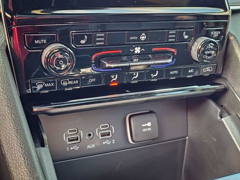 New 2025 Jeep Grand Cherokee L Limited w/ Black Appearance Package image 29