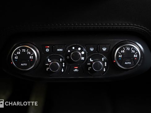 Used 2011 Ferrari 458 Italia Coupe RWD image 30