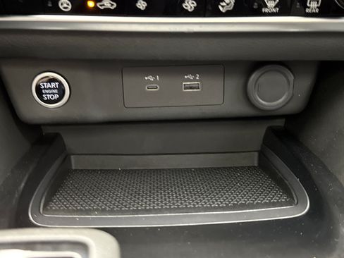 Used 2023 Nissan Rogue SV w/ SV Premium B Package AWD/4WD image 15