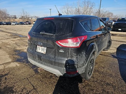 Used 2014 Ford Escape SE image 2