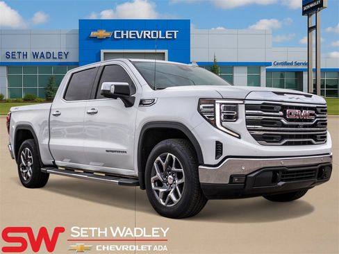 Used 2022 GMC Sierra 1500 SLT image 1