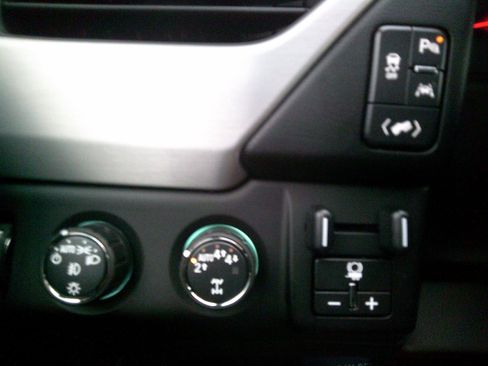 Used 2018 GMC Yukon SLT w/ HD Trailering Package image 14