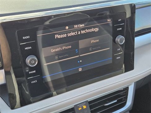 Used 2025 Volkswagen Taos SE w/ Panoramic Sunroof Package image 22