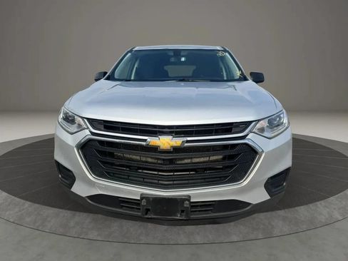 Used 2020 Chevrolet Traverse LS AWD/4WD image 2