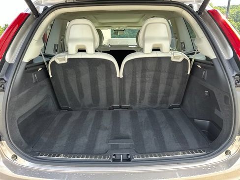 Certified 2025 Volvo XC90 T8 Plus w/ Protection Package AWD/4WD image 37