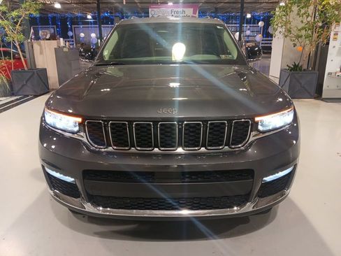 Used 2022 Jeep Grand Cherokee L Limited AWD/4WD image 10