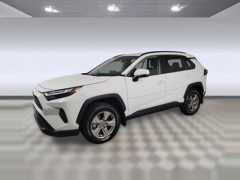 Used 2022 Toyota RAV4 XLE image 20