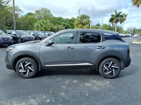 Used 2025 Nissan Kicks SV FWD image 4