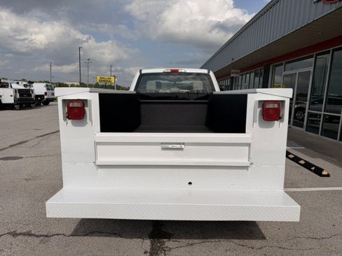 Used 2018 Ford F350 XL w/ Power Equipment Group RWD image 7