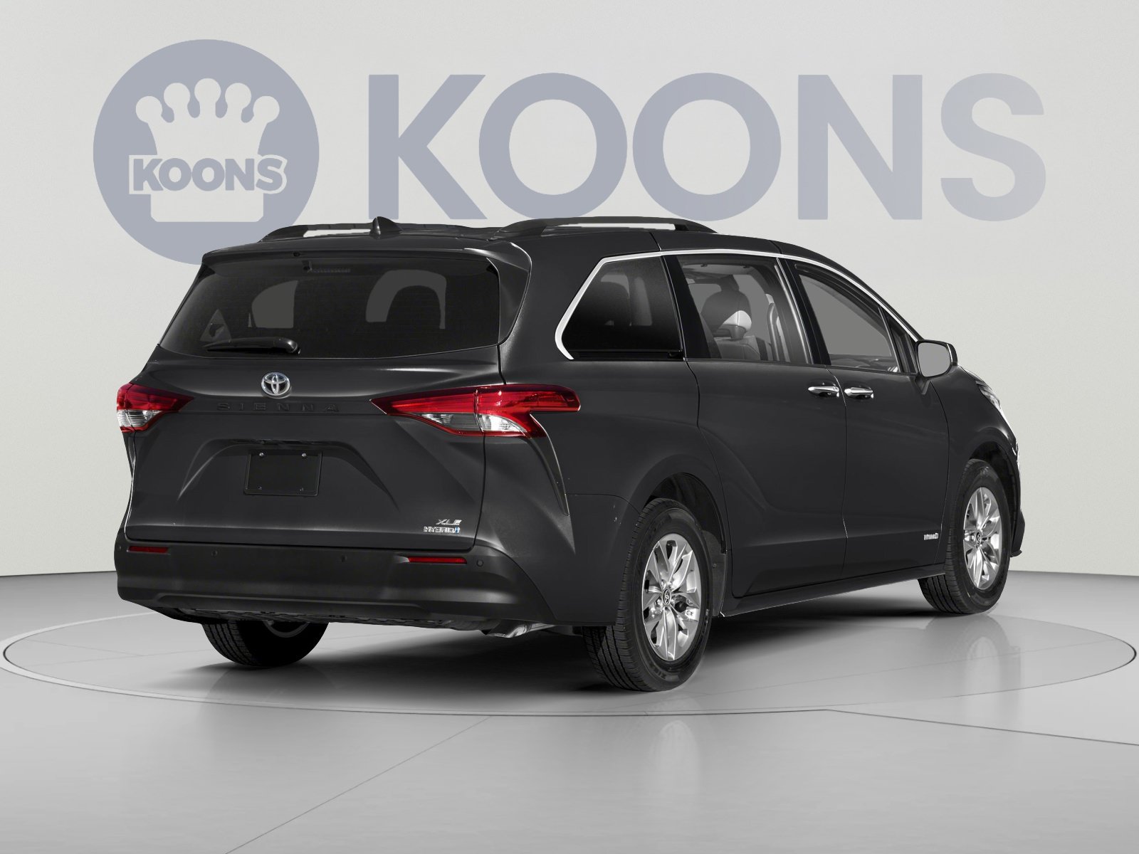 Used 2023 Toyota Sienna XLE w/ XLE Plus Package AWD/4WD image 2