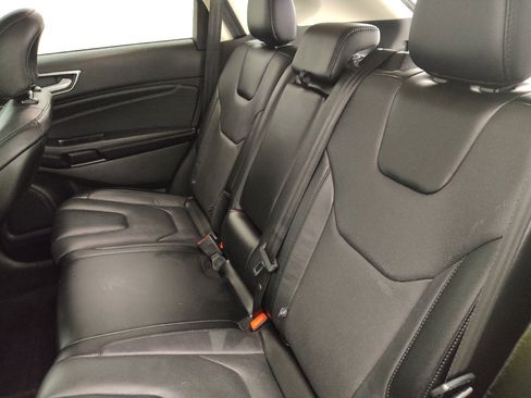 Used 2015 Ford Edge Titanium w/ Equipment Group 301A AWD/4WD image 18