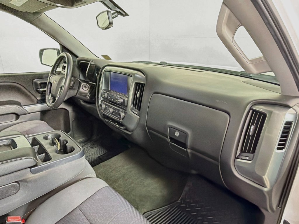 Used 2018 Chevrolet Silverado 1500 LT w/ All Star Edition AWD/4WD image 24