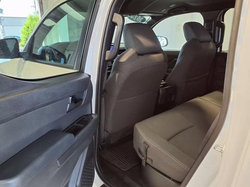 Used 2024 Toyota Tacoma SR5 AWD/4WD image 20