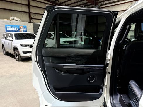 Used 2022 Ford Expedition Max Platinum AWD/4WD image 15
