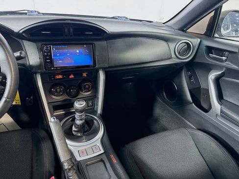 Used 2018 Toyota 86 image 26