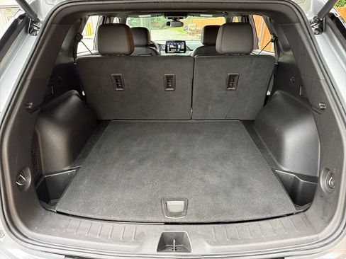 Used 2025 Chevrolet Blazer RS FWD image 34