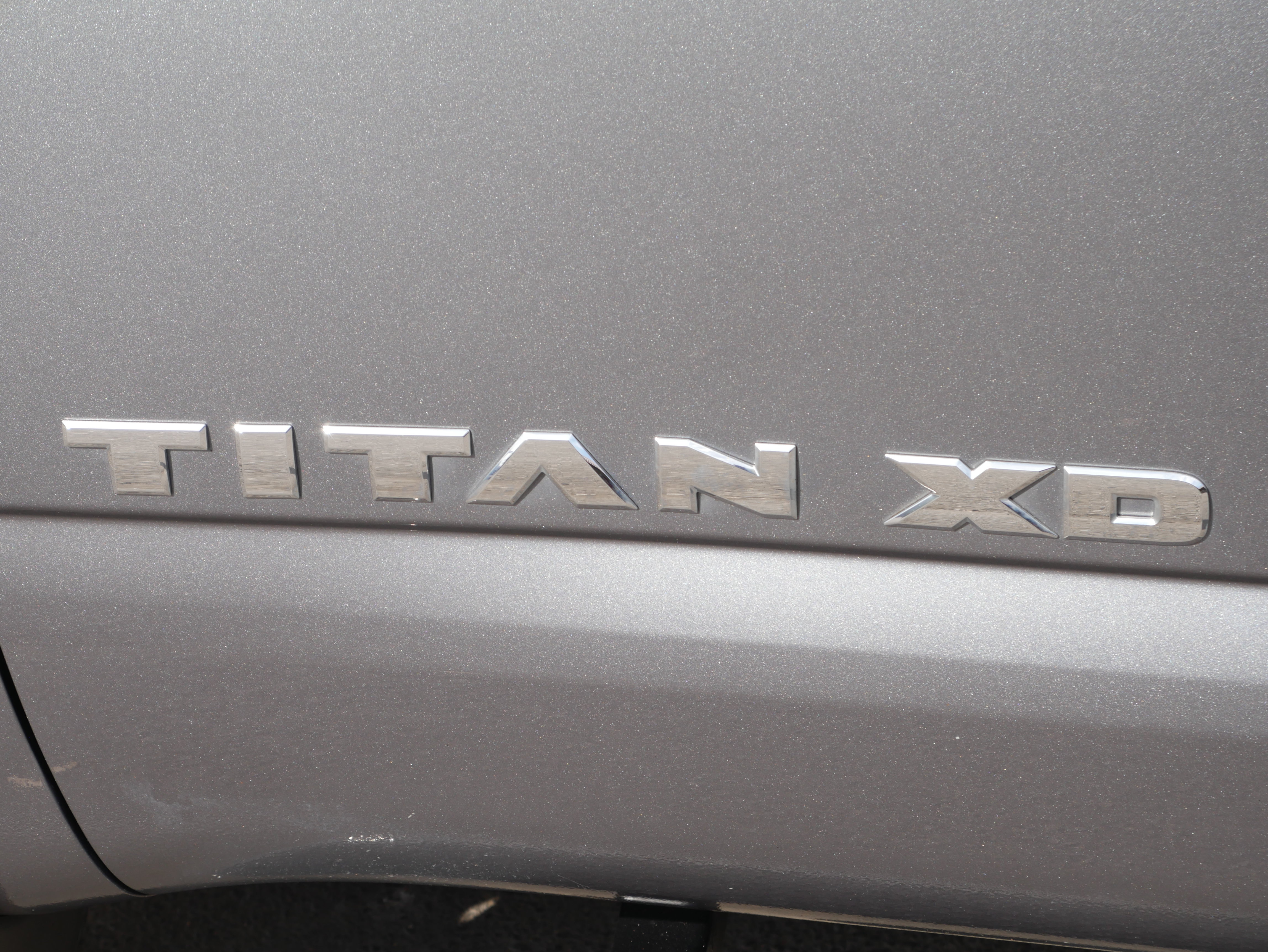 Used 2018 Nissan Titan SV w/ SV Convenience Package AWD/4WD image 15
