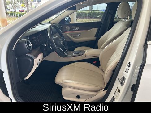 Used 2022 Mercedes-Benz E 350 4MATIC Sedan image 5