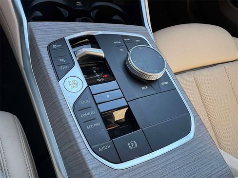 Certified 2025 BMW 330i xDrive 330i xDrive w/ Convenience Package image 15