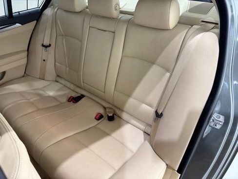 Used 2014 BMW 535i xDrive Sedan AWD/4WD image 16