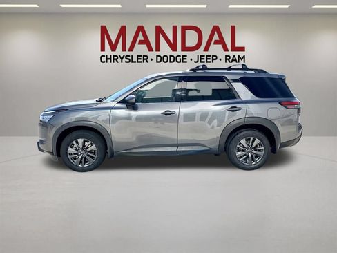 Used 2022 Nissan Pathfinder SV FWD image 9