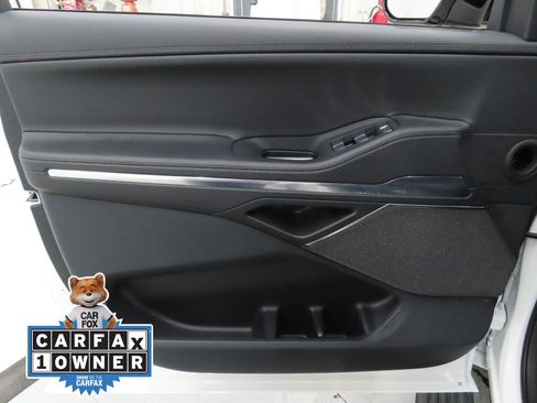 Used 2025 Lincoln Navigator L Reserve w/ Jet Appearance Package image 9