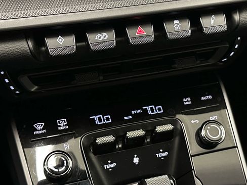 Used 2020 Porsche 911 Carrera image 28