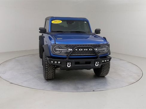 Used 2022 Ford Bronco Badlands image 9