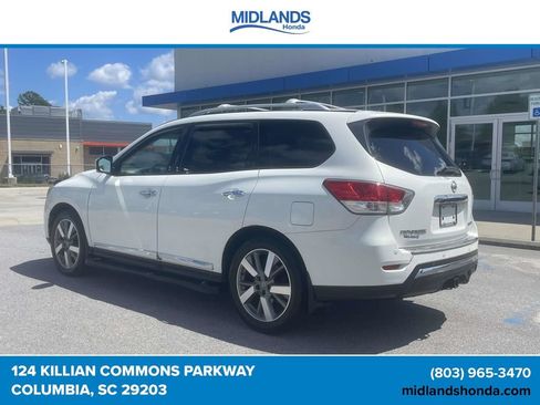 Used 2014 Nissan Pathfinder Platinum FWD image 4