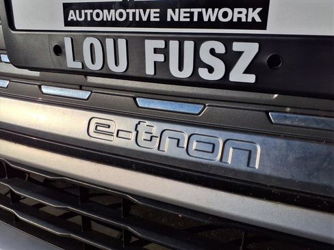 Used 2023 Audi Q4 e-tron Premium image 32