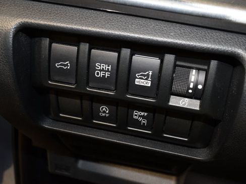 Used 2022 Subaru Forester Premium AWD/4WD image 17