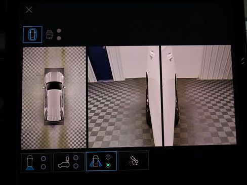 Used 2025 GMC Yukon AT4 Ultimate image 14