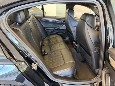 Used 2022 BMW M5 w/ Executive Package image 57