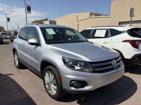 Used 2013 Volkswagen Tiguan SE AWD/4WD image 2